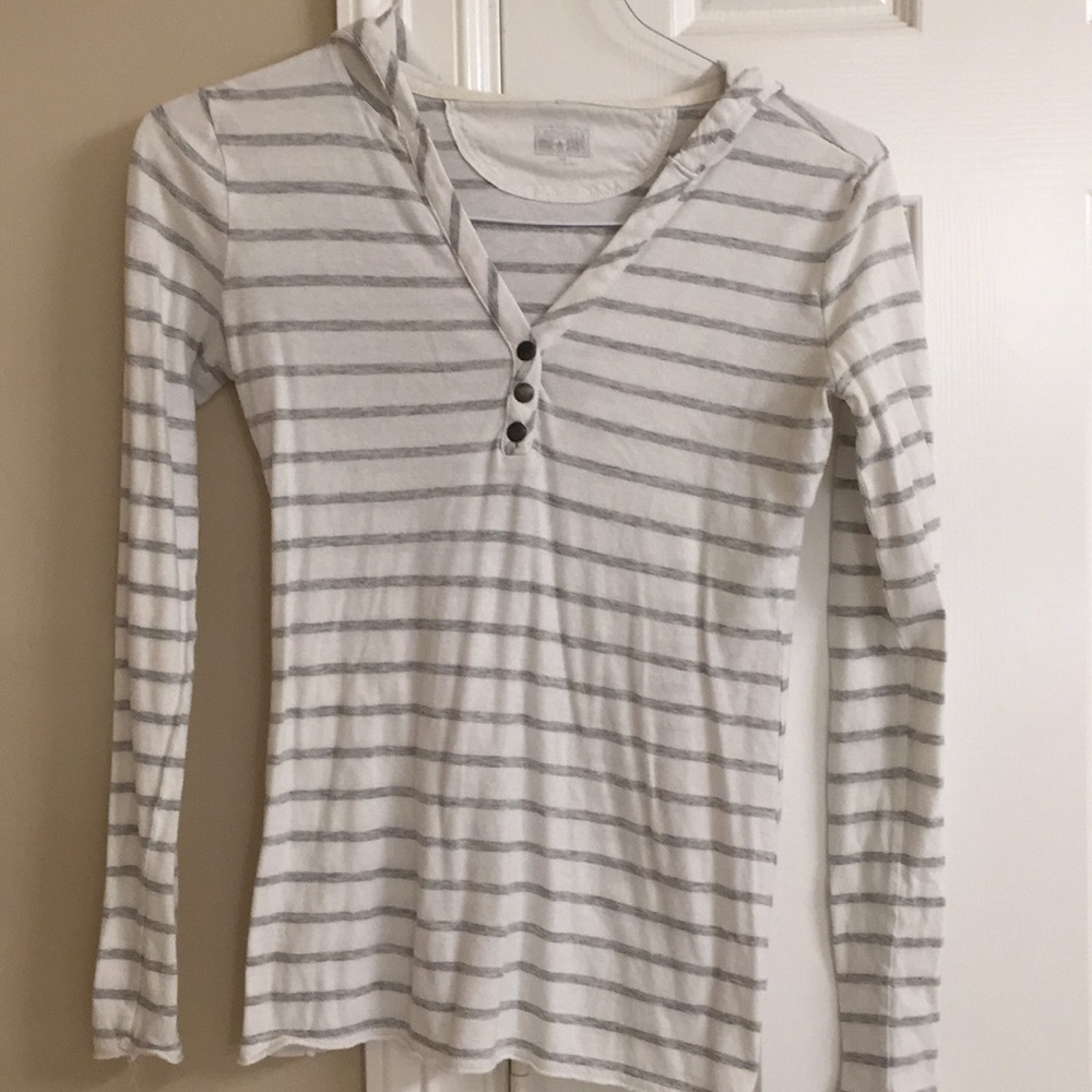 Long sleeve hooded top